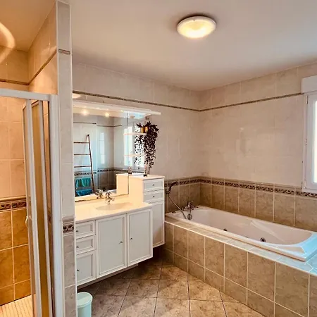 Holiday home Maison Du Bourg, Cosy Et Confort