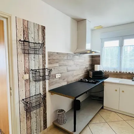 Holiday home Maison Du Bourg, Cosy Et Confort *
